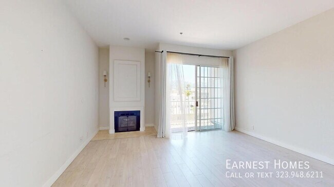Building Photo - 4348 Mammoth Ave
