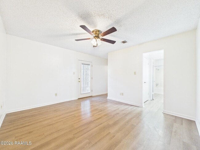 Building Photo - 446 Failla Rd