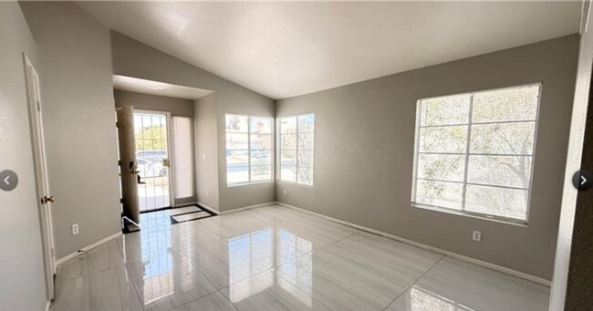 Building Photo - 7220 Paradise Bay Dr