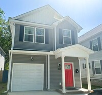 Building Photo - 664 Greenbriar Ave