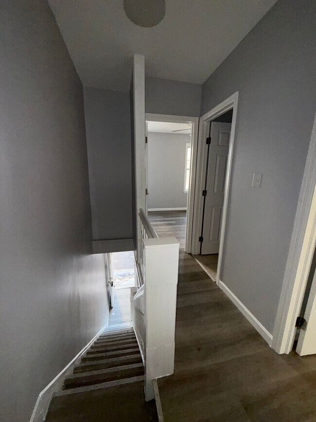 Building Photo - 27 E Rittenhouse St