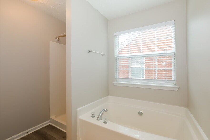 Building Photo - 316 Nunnally Dr