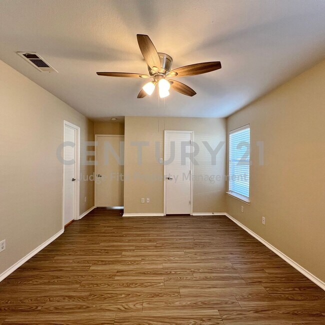 Building Photo - Beautifully Maintained 3/2/2 in NORTHWEST ISD For Rent!