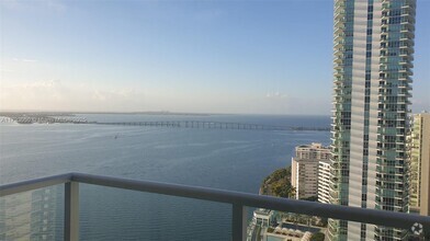 Building Photo - 1155 Brickell Bay Dr