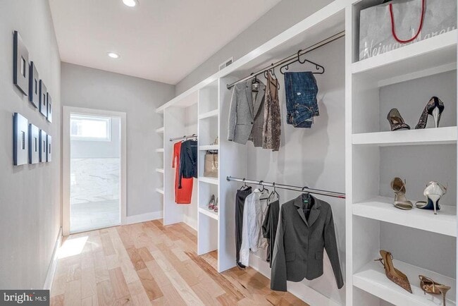 Building Photo - 2636 Latona St