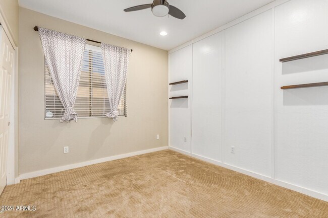 Building Photo - 756 W Citrus Way