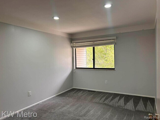 Building Photo - 6168 Palomino Ct