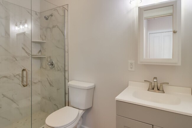Building Photo - Downtown Traverse City Rental – 1BR Street...
