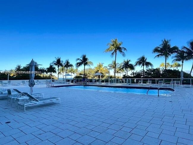 Building Photo - 10185 Collins Ave