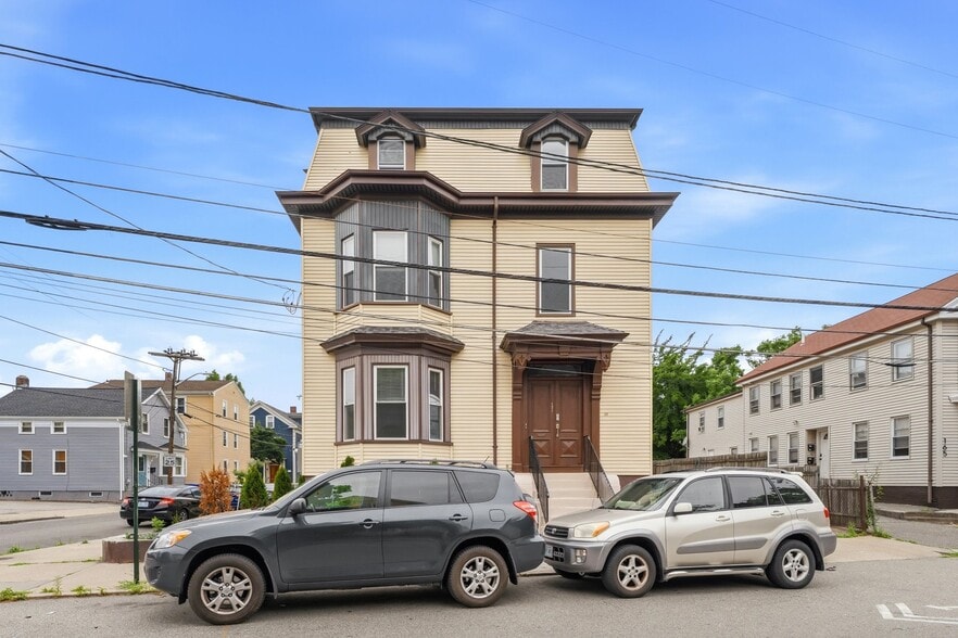 Building Photo - 169 Knight St