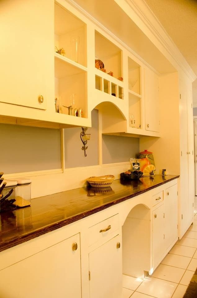 Well appointed kitchen. Tons of counters and cabinets. Also built-in wine storage - 5087 Pittman St