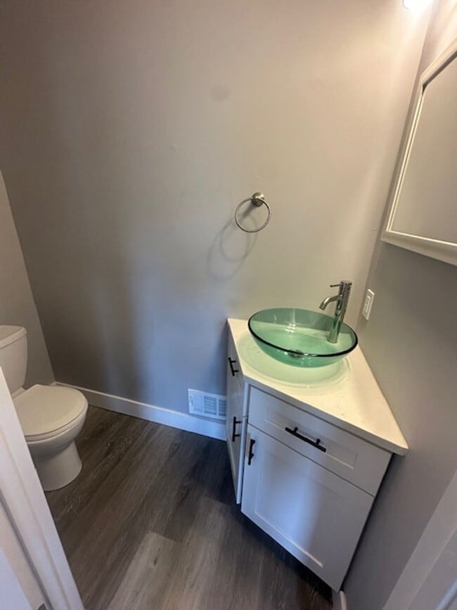 Building Photo - Stunning Fully Remodeled Home in Friendship – Modern Finishes & Prime Location!