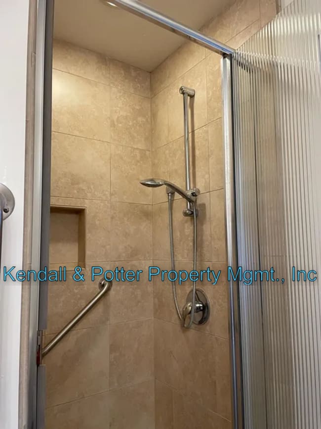 Building Photo - Remodeled Rio Del Mar 1 BR - Utilities Inc...