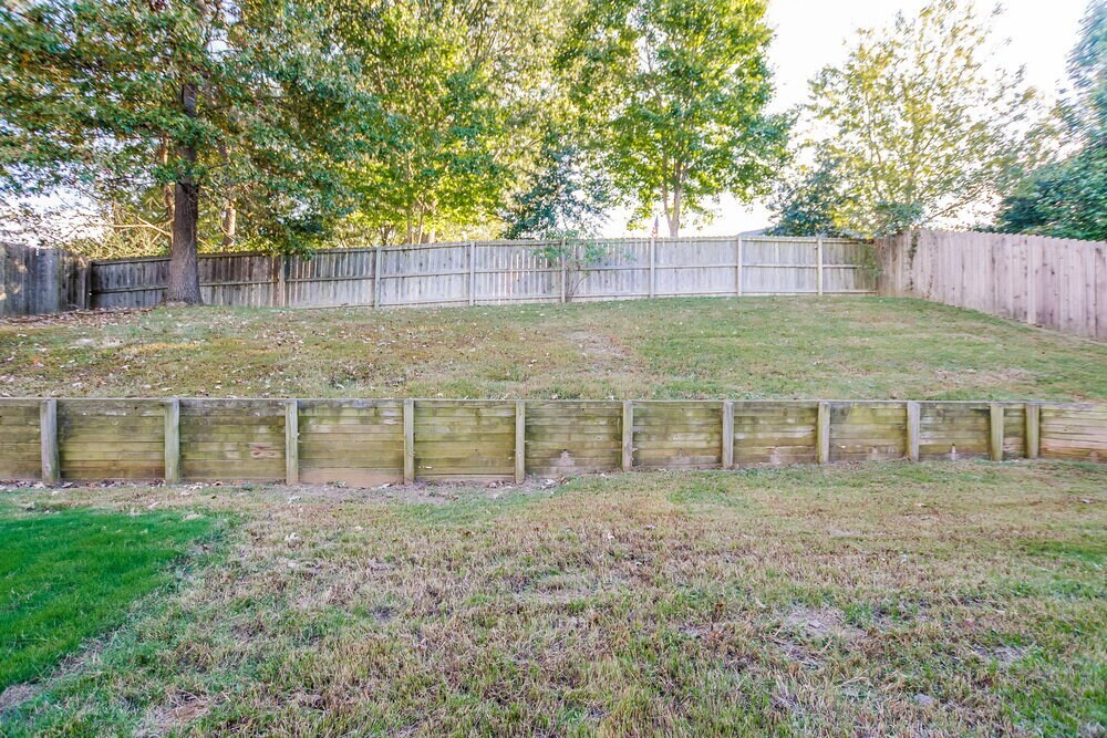 Building Photo - 9555 Morning Shadow Dr