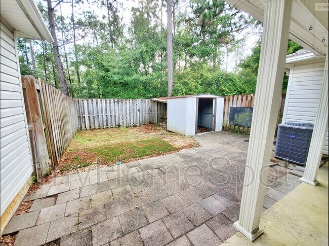 Building Photo - 9580 Cobblebrook Dr