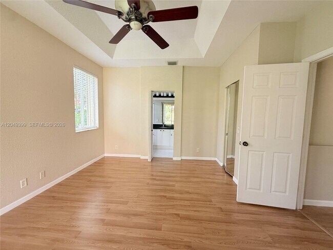Building Photo - 899 Phoenix Way