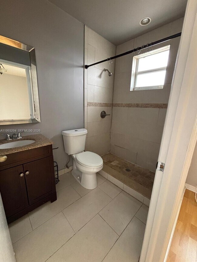 Building Photo - 6272 SW 139th Ave