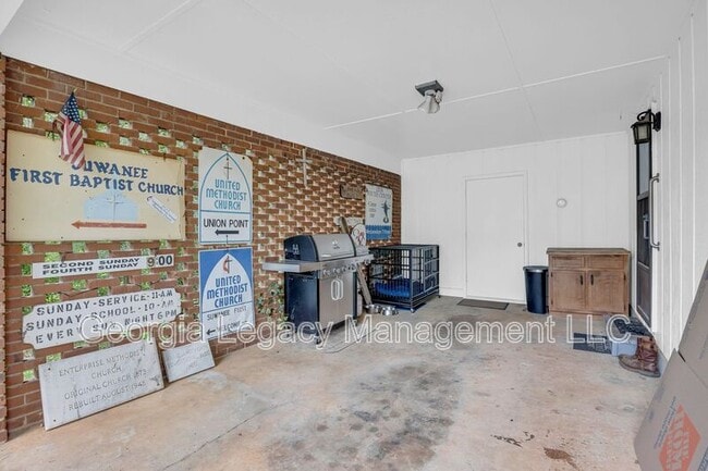 Building Photo - 73 Leigh St