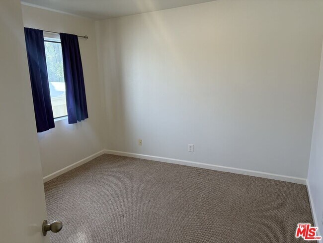 Building Photo - 1702 Brockton Ave