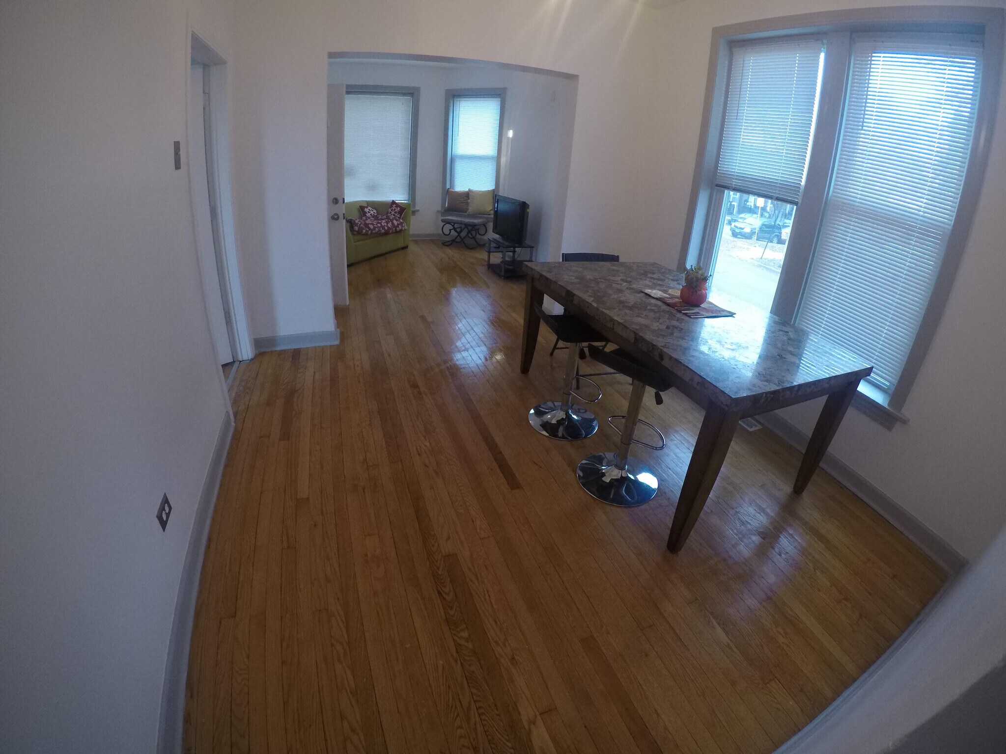 Building Photo - 1700 N Monticello Ave