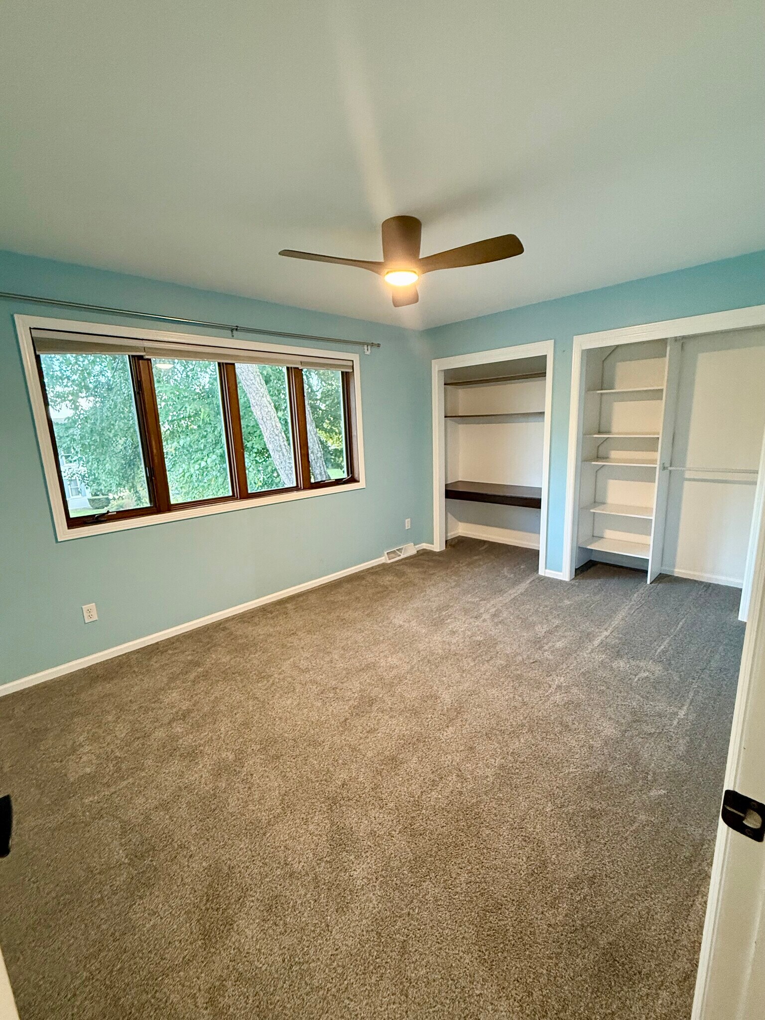 Building Photo - 500 W Mohawk Trl