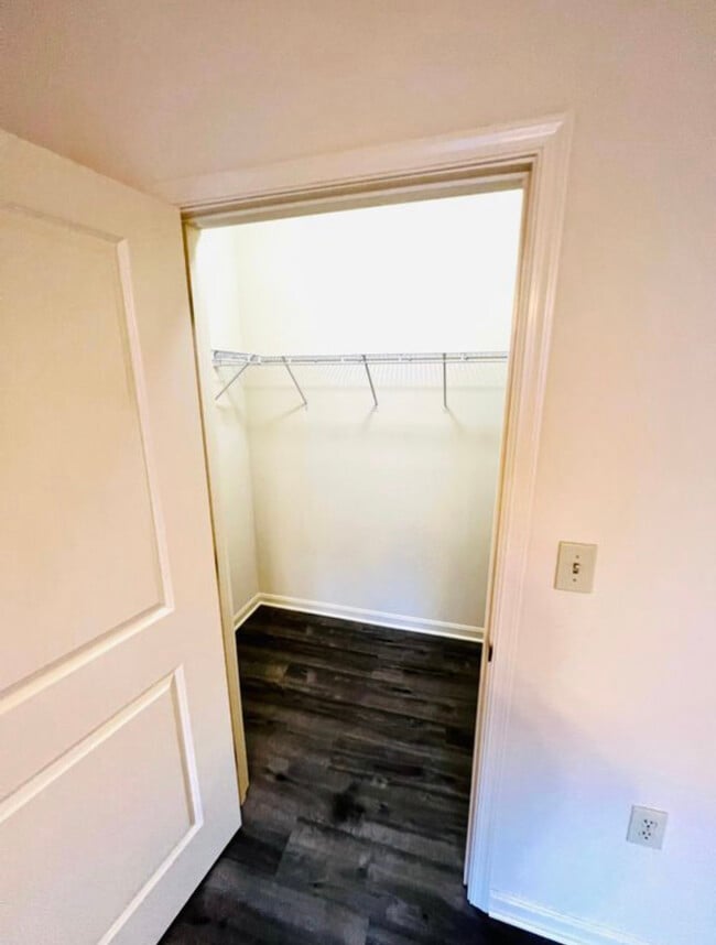 Building Photo - 2665 Prosperity Ave