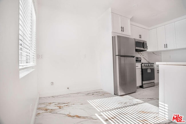 Building Photo - 1844 18th St