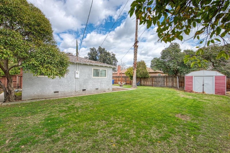 Building Photo - 2234 E Rialto Ave