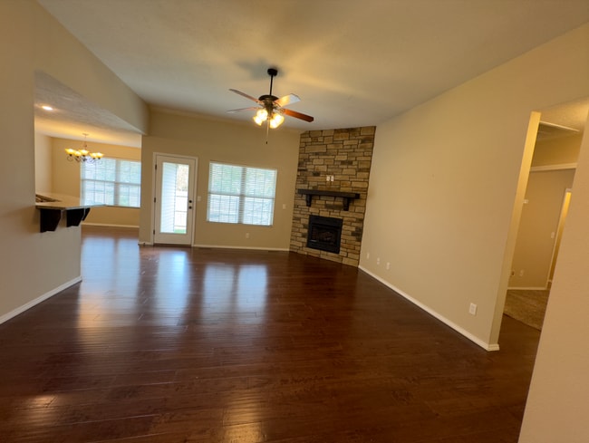 Building Photo - NEW 4 Bedroom | 2 Bathroom | 3 Car Garage ...