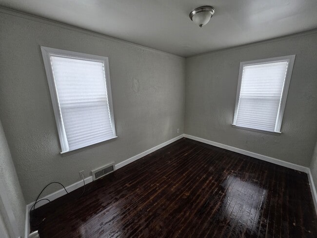 Building Photo - 16672 Lauder St