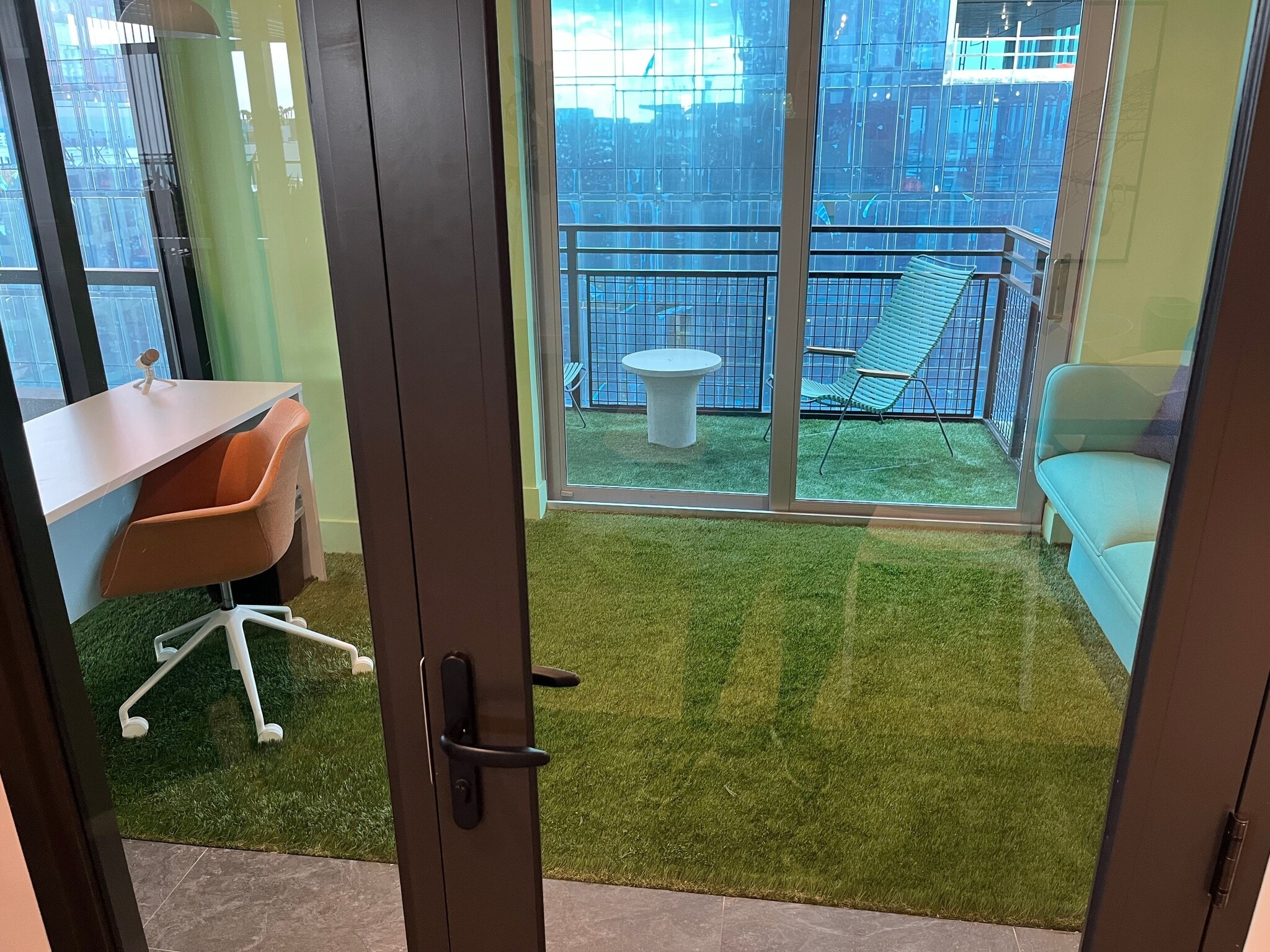 Building Photo - 147 NW 32nd St