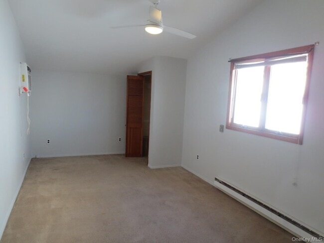 Building Photo - 160 E 3rd St