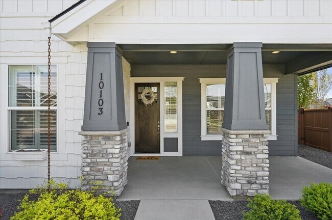 Building Photo - 10103 W Twisted Vine Dr.