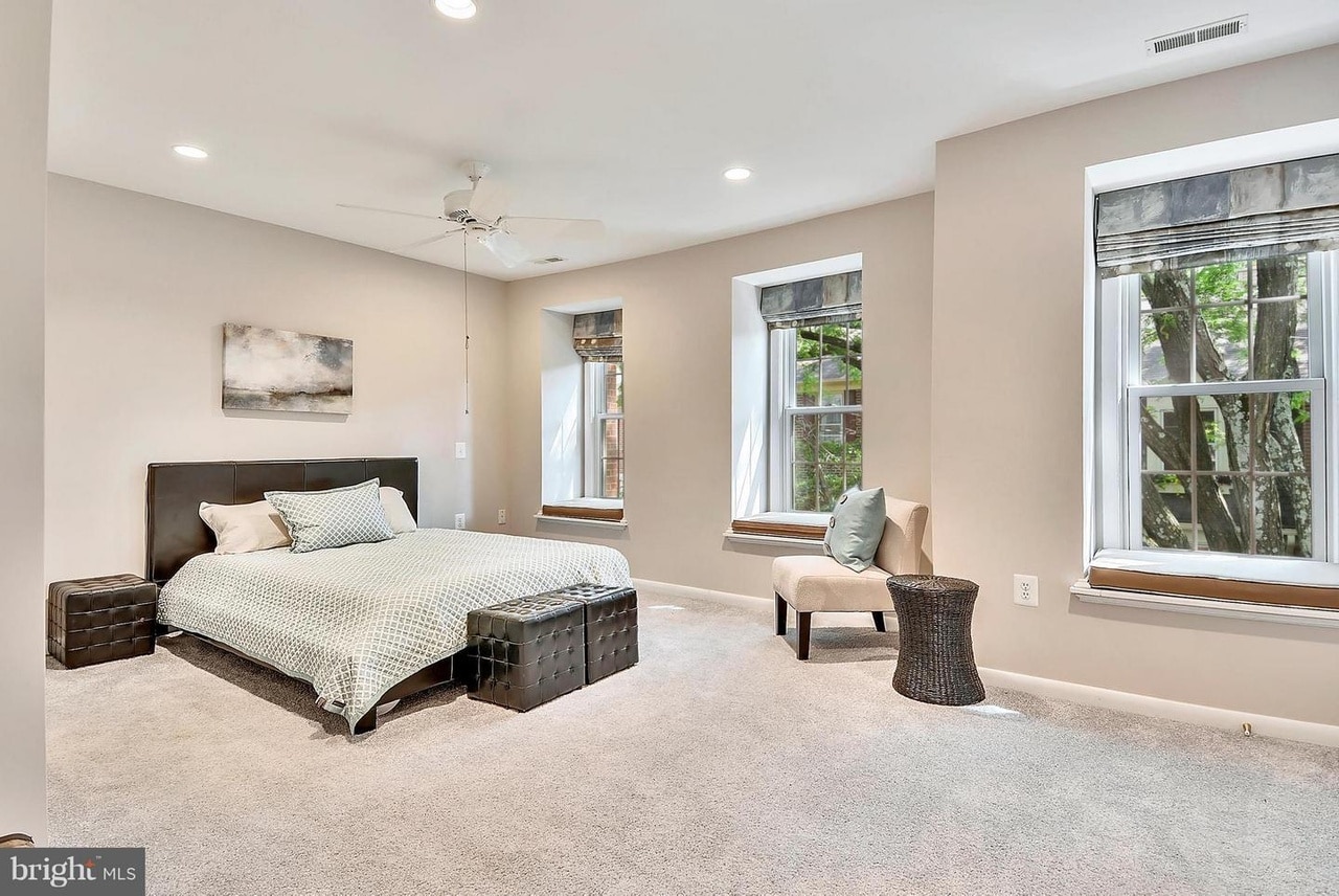 master bedroom - 1107 Fairview Ct