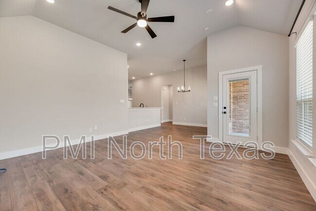 Building Photo - 6237 White Creek Drive