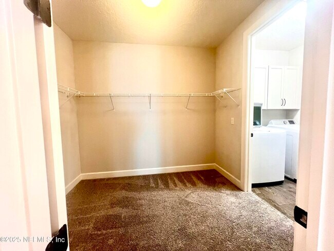 Building Photo - 242 Orchard Ln