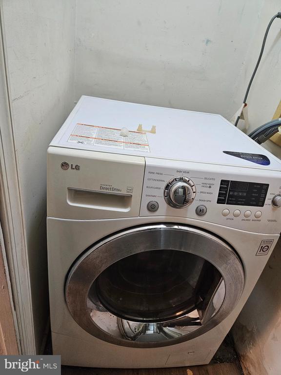 Building Photo - 1951 Dutch Village Dr