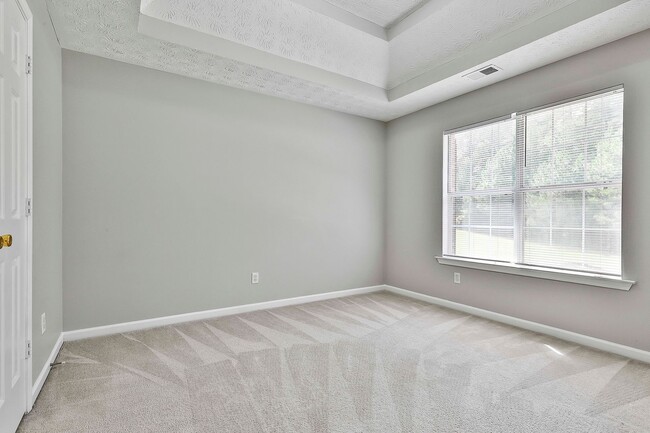 Building Photo - 4BR Home with Lake View in Swim Tennis Community