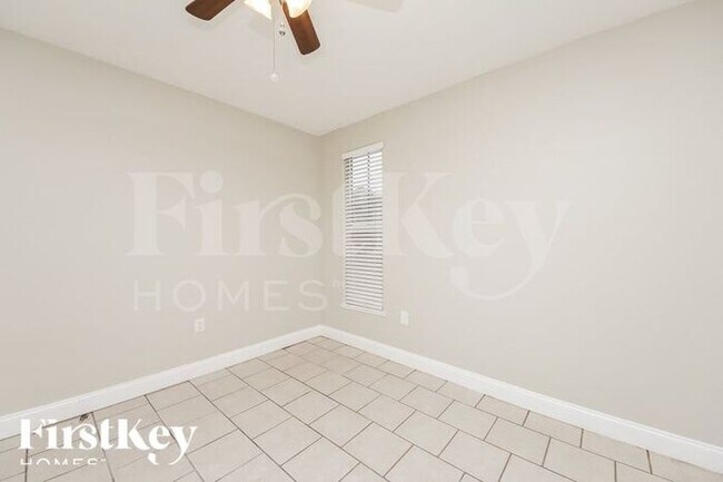 Building Photo - 1136 Creek Woods Cir