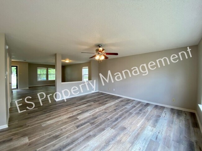 Building Photo - COMING SOON!! Gorgeous 3 Bedroom 2.5 Bath Home in Avon is Near Everything