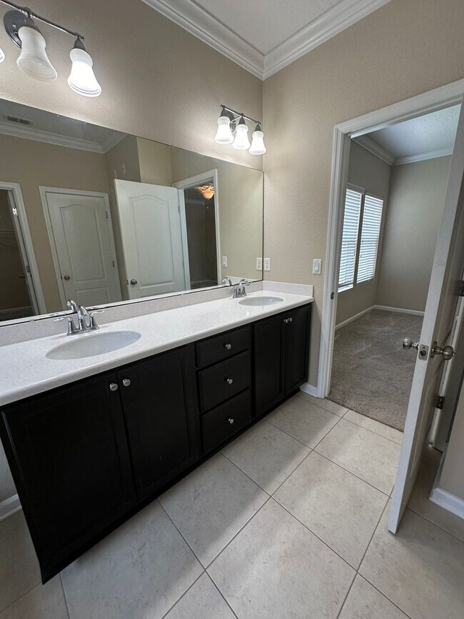 Building Photo - Oceanway Beauty, WOW Amenities, 4 Bedroom ...