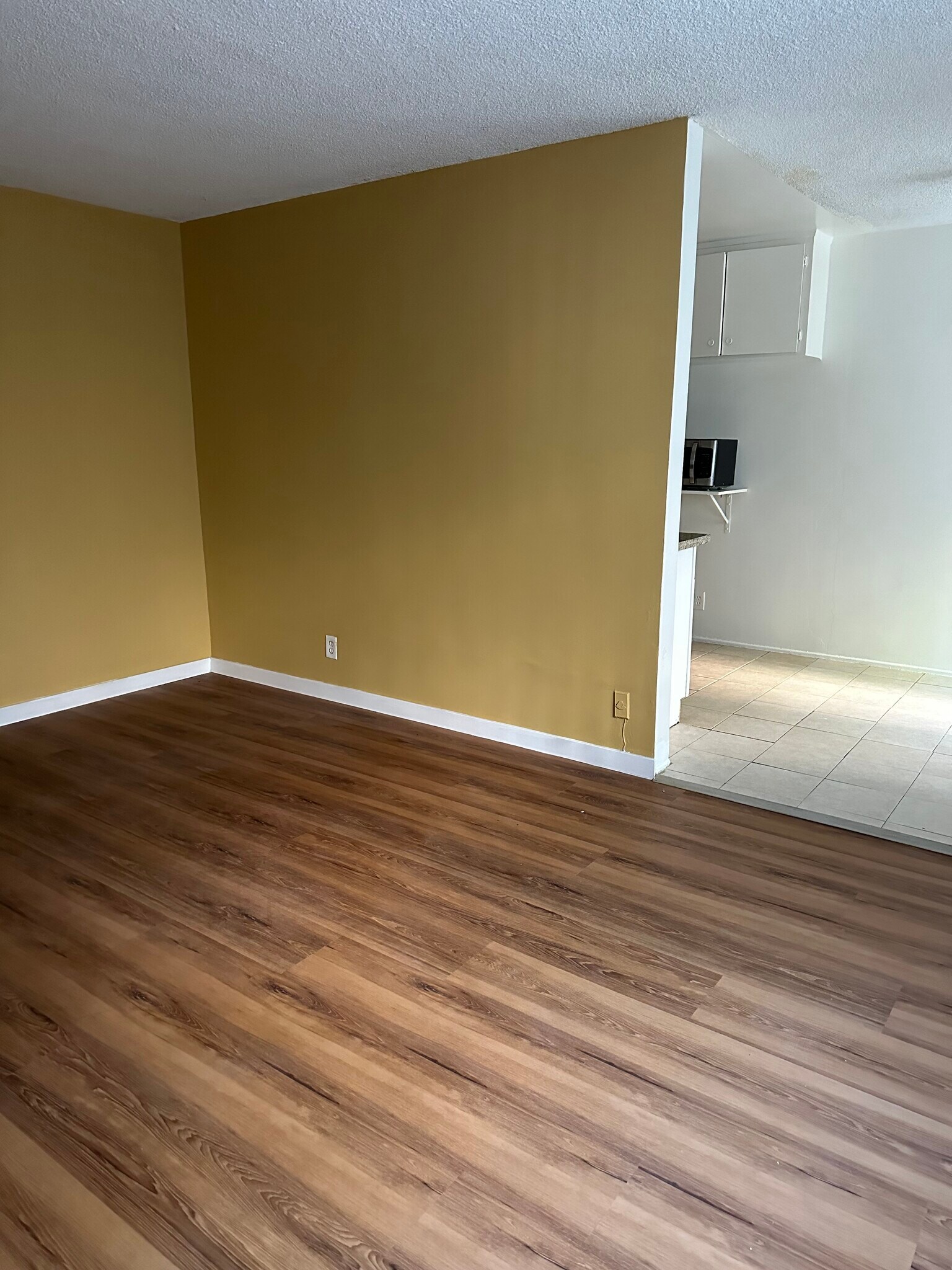 Building Photo - 308 N Market St