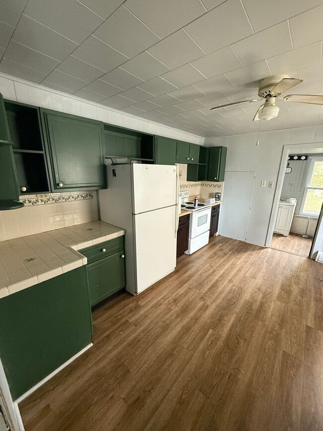 Building Photo - 2 bedroom with a bonus room! Newville PA!