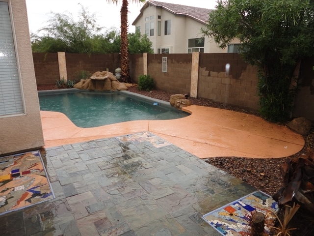 Building Photo - 357 W Chicago St