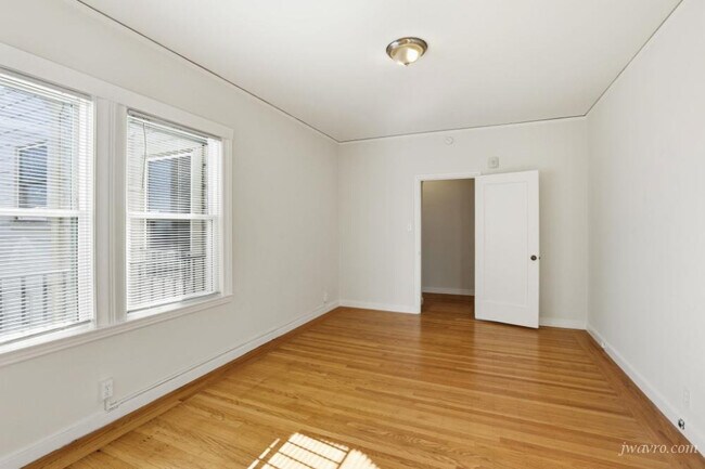 Building Photo - 555 Pierce St