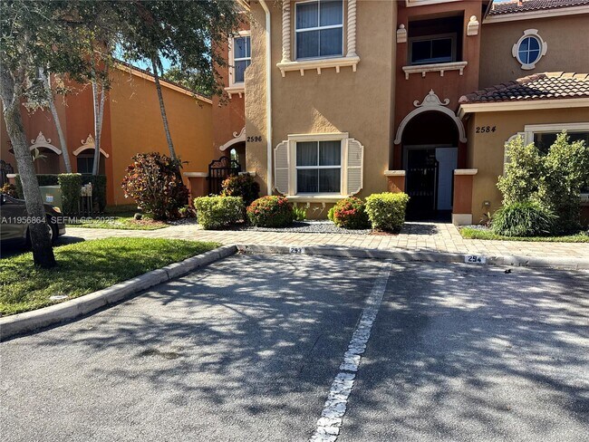 Building Photo - 2584 SW 122nd Terrace