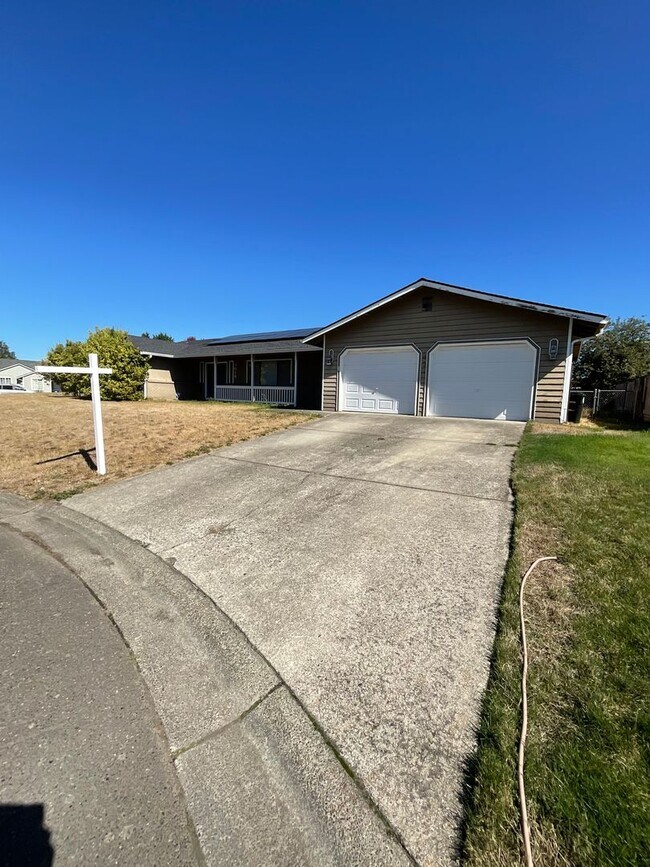 Building Photo - 9018 Andes Ct