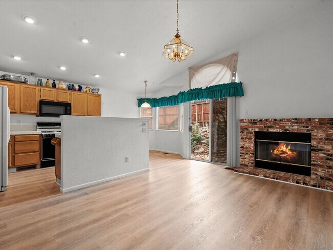 Building Photo - 6165 Greenbrook Dr