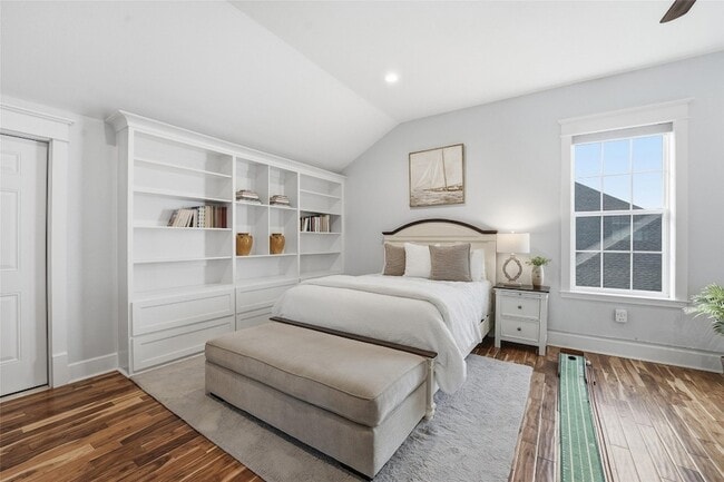 Building Photo - 10 Mariner Pass