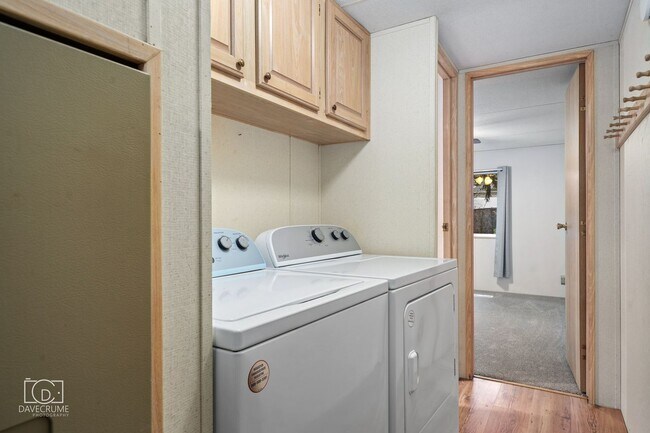 Building Photo - Waterfront 2-Bedroom Home with Scenic Views